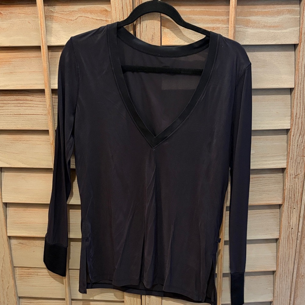 lululemon athletica Black V-Neck Long Sleeve Tee
